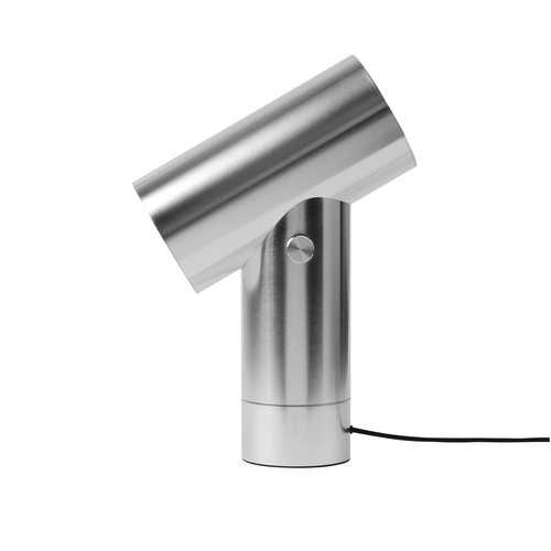 Beam_table-lamp-45-polished-aluminium-side-muuto_5000x5000_3.jpg