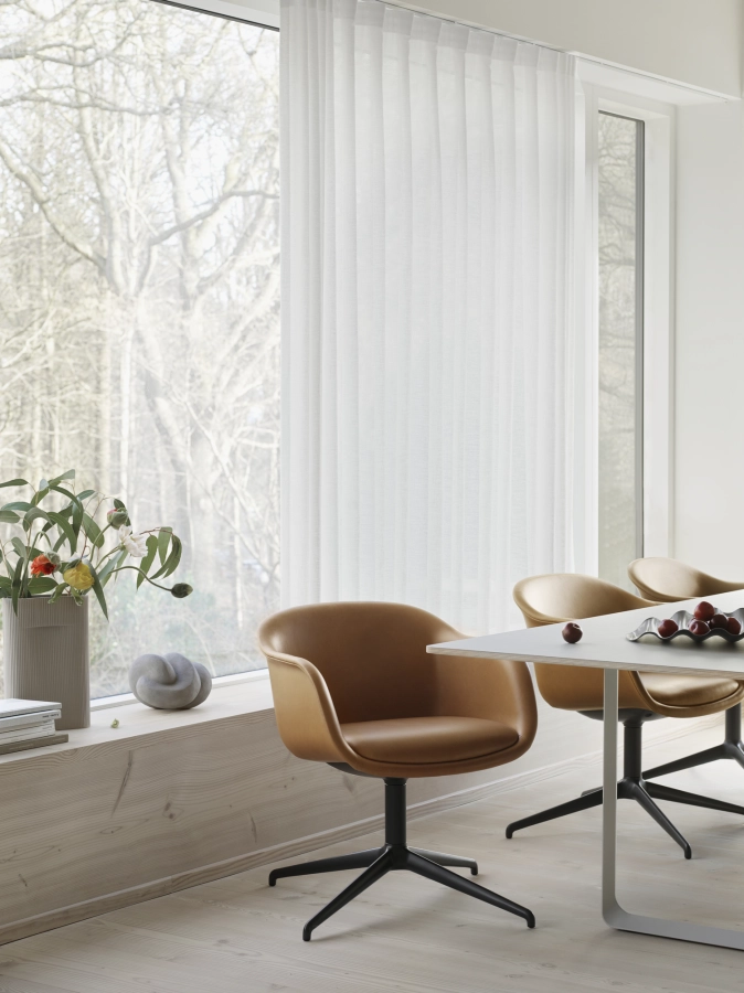 fiber-conference-armchair-swivel-black-refine-leather-cognac-70-70-grey-ridge-vase-wave-tray-org_7.jpg