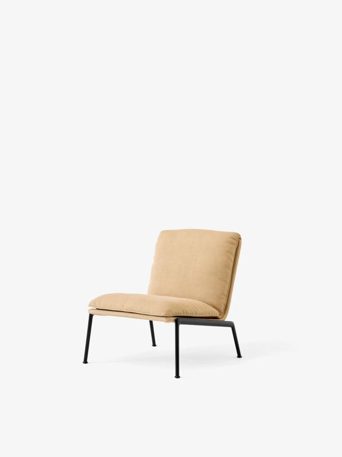 Muno Lounge Chair LN18_Warm Black Legs w. Clay 0007_Angled Front.jpg
