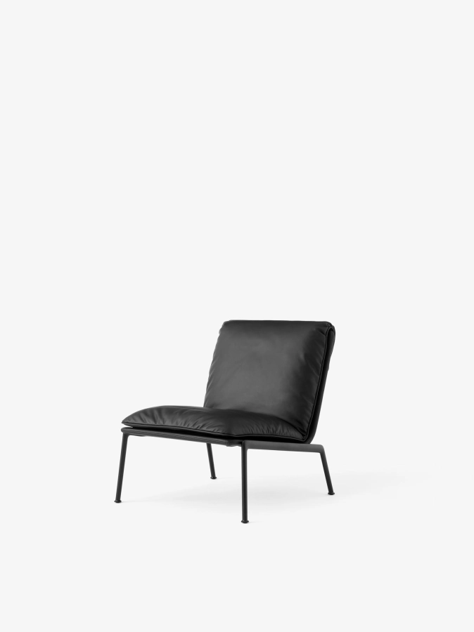 Muno Lounge Chair LN18_Warm Black Legs w. Noble Leather Black_Angled Front.jpg