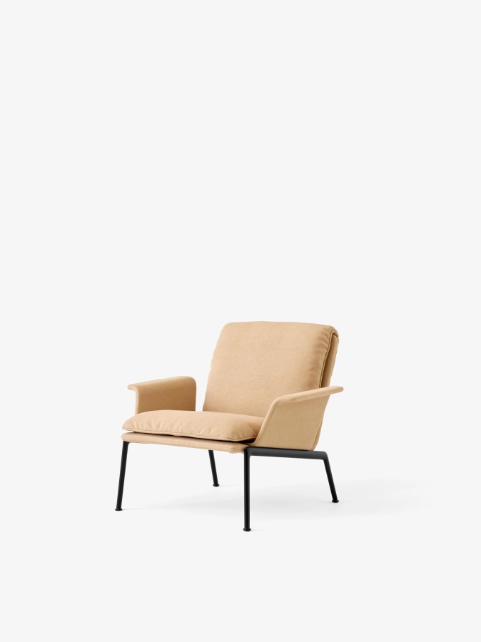 Muno Lounge Chair LN19_Warm Black Legs w. Clay 0007_Angled Front.jpg