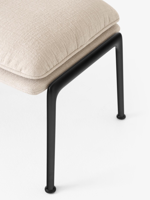 Muno Footstool LN20_Warm Black Legs w. Cifrado 0221_Detail.jpg