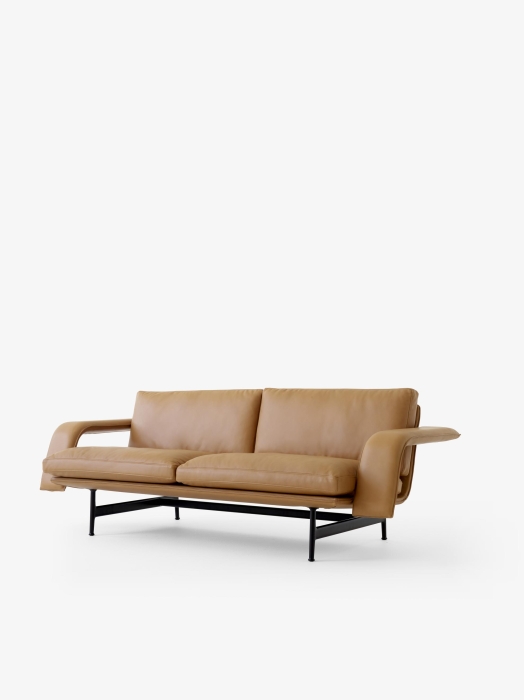 Meantime Sofa AV30_Warm Black Base w. Noble Leather Cognac_Angled Front.jpg