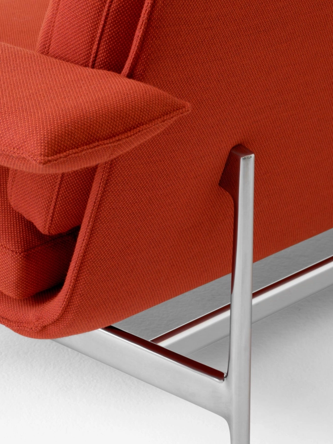 Meantime Sofa AV30_AV31_Polished Aluminium Base w. Fiord 0571_Detail.jpg