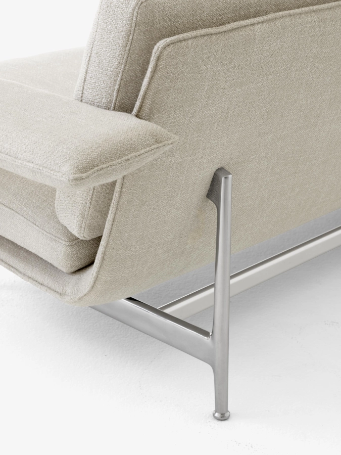 Meantime Sofa AV31_Polished Aluminium Base w. Ecriture 0210_Detail.jpg