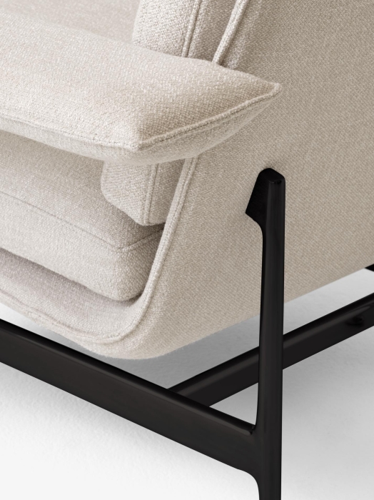 Meantime Lounge Chair AV29_Warm Black Base w. Ecriture 0210_Detail.jpg