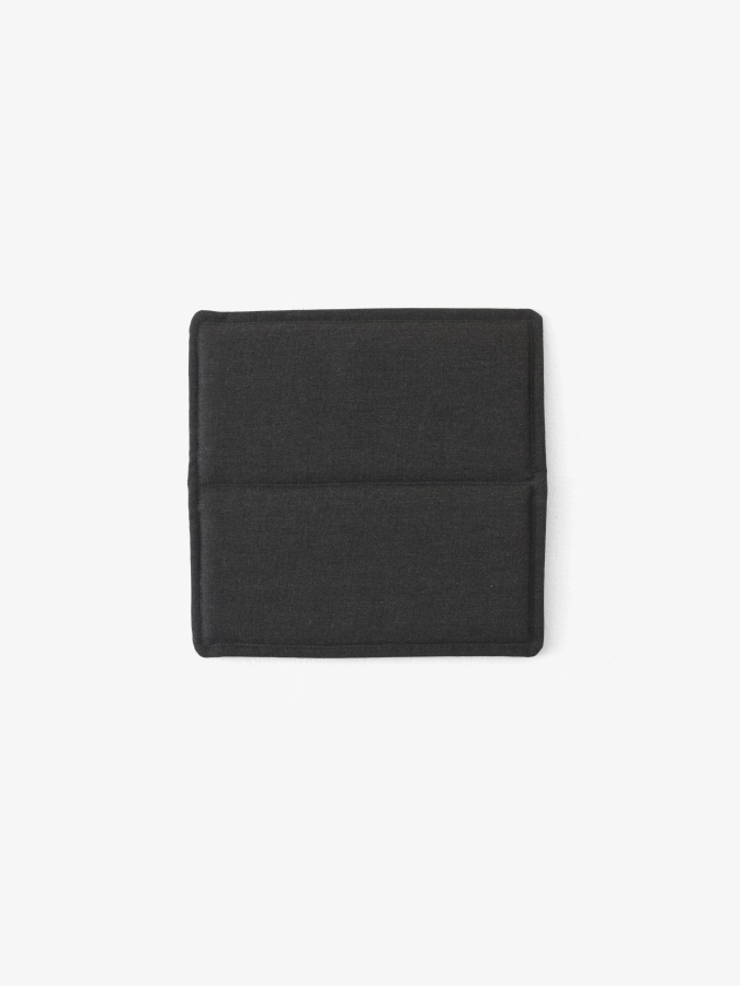 Ville Seat Pad AV47_Heritage Charcoal_Up.jpg