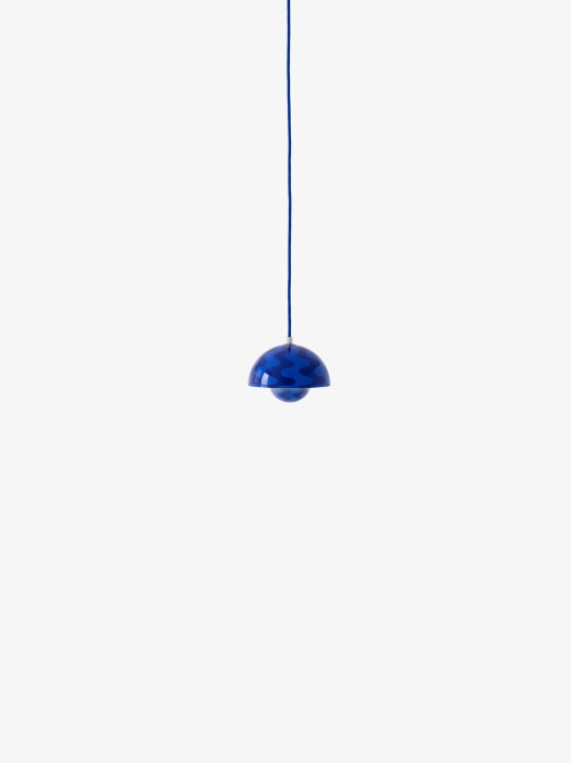 Flowerpot VP10_Cobalt Blue & Twilight Blue Pattern_ Front_On.jpg