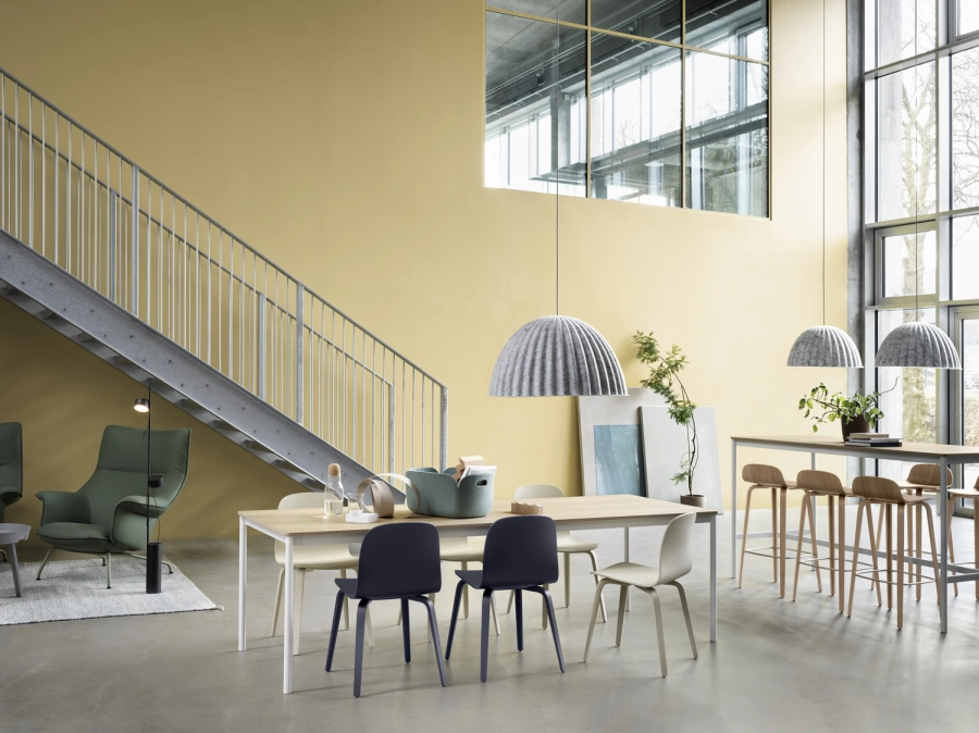 visu-chair-midnight-blue-sand-visu-bar-oak-base-table-oak-white-under-the-bell-doze-lounge-post-lamp-muuto-org_7.jpg