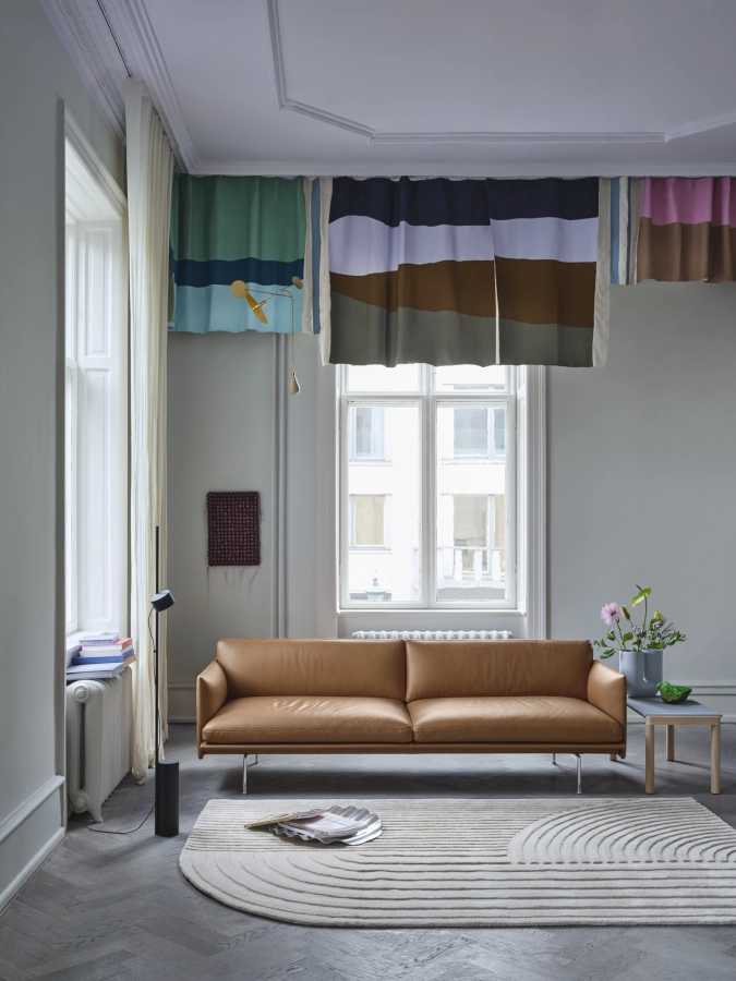outline-3-seater-cognac-leather-alu-relevo-off-white-couple-wavy-light-blue-oak-post-wave-muuto-org_7.jpg