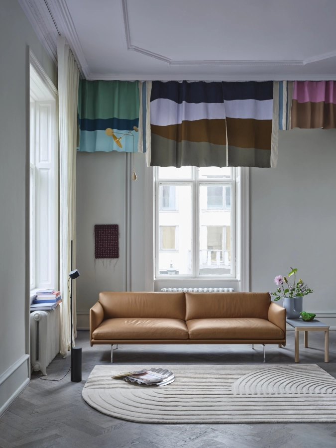 outline-3-seater-cognac-leather-alu-relevo-off-white-couple-wavy-light-blue-oak-post-wave-muuto-org_7.jpg