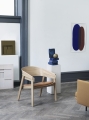 Cover-Lounge-Chair-Oak-Cognac-Refine-Outline-Vidar-472-Muuto-Org_7.jpg