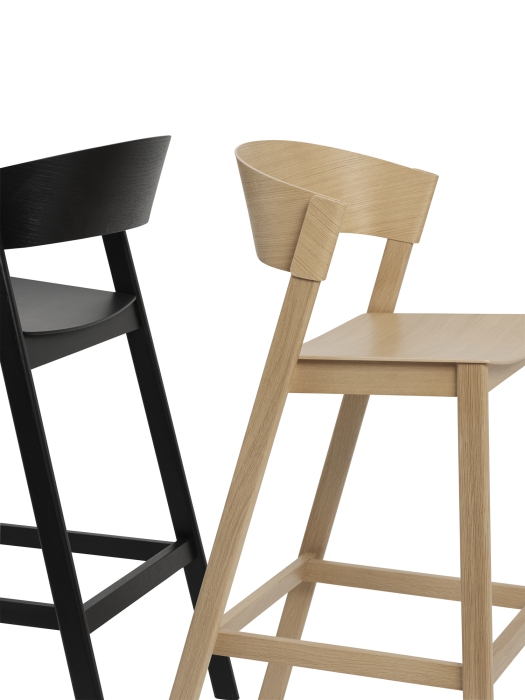 Cover-bar-stool-75-black-oak-detail-Muuto-5000x6667-hi-res_7.jpg