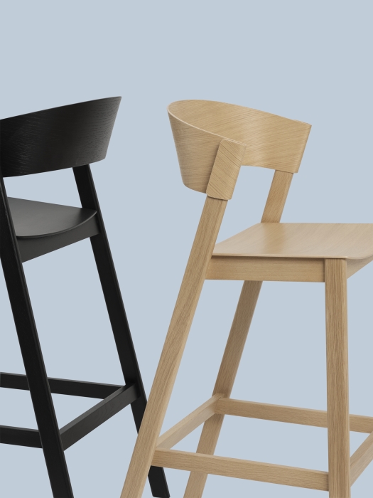 Cover-bar-stool-75-black-oak-detail-Muuto-5000x6667-hi-res-CB_7.jpg