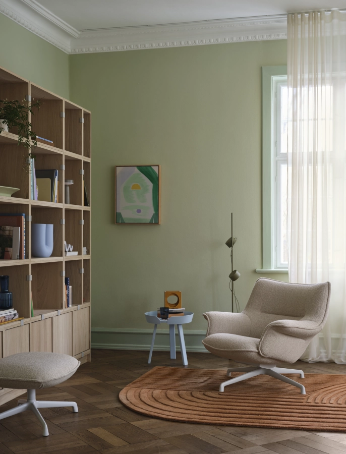doze-lounge-chair-low-back-ottoman-swivel-hearth-7-grey-stacked-bookcase-1-oak-relevo-burnt-orange-post-brown-green-muuto-org_7.jpg
