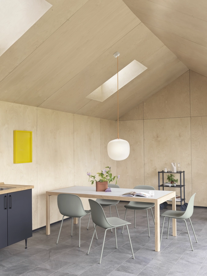 Fiber-side-chair-dusty-green-workshop-table-200-cm-rime-pendant-37-orange-flow-trolley-ridge-h-16-5-muuto-org_7.jpg