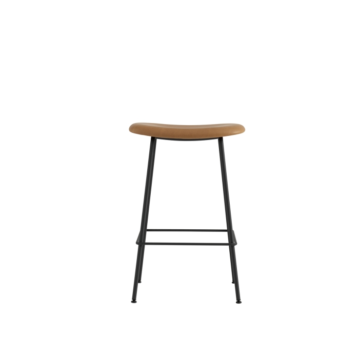 Fiber-barstool-tube-base-cognac-leather-65-front-Muuto-5000x5000_7.jpg