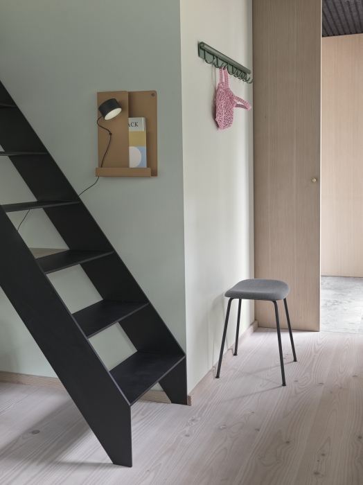 Coil-coat-rack-100-dark-green-fiber-stool-tube-black-st-trio-153-folded-burnt-orange-post-wall-muuto-org_7.jpg