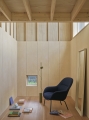 arced-mirror-spruce-fiber-lounge-chair-tube-base-post-floor-lamp-brown-green-muuto-org_7.jpg