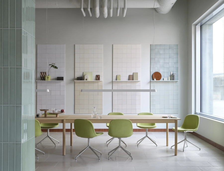 fiber-side-chair-acca-961-swivel-chrome-linear-system-table-config-2-110-oak-linear-pendant-lamp-grey-tray-oak-muuto-org_7.jpg