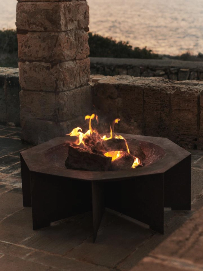 FermLiving_SS25_OtteFirePit_Rust_1104271068.jpg