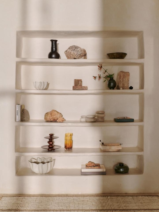 FermLiving_SS25_HewLowCentrepiece_1104271230_NiumBowl_36_Off-white_1104270853_MuroVase_H23_RecycledAmber_1104270743_PebbleDessertStand_1104271008_PebbleBox_1104270730_1104270731_1104270732jpg.jpg