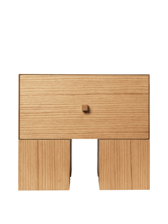 FermLiving_SS25_KubenBedsideTable_1x1_NaturalOakVeneer_1104271032_1.png