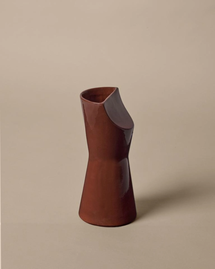 FermLiving_SS25_PackshotsWithBackground_SolaJug_Terracotta_1104270871.jpg