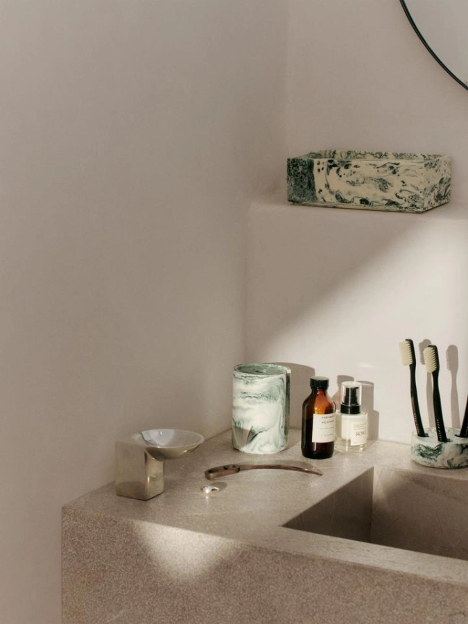FermLiving_SS25_SantanyBowl_Aluminium_9,5_1104270696_MistCottonPadHolder_EmeraldOff-white_1104271155_MistToothbrushHolderMulti_EmeraldOff-white_1104271139.jpg