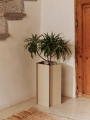 FermLiving_SS25_FragmaPlanter_H49cm_Cashmere_1104270705_2.jpg