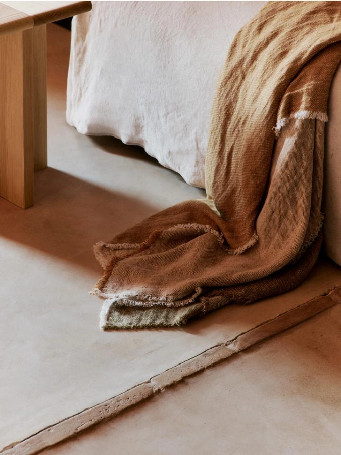FermLiving_SS25_PilaLinenThrow_KhakiAgedGold_1104270985.jpg