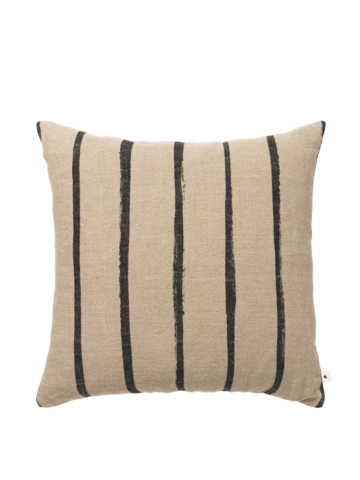 FermLiving_SS25_OleoCushion_NaturalBlack_1104270905_1104270909_1.png