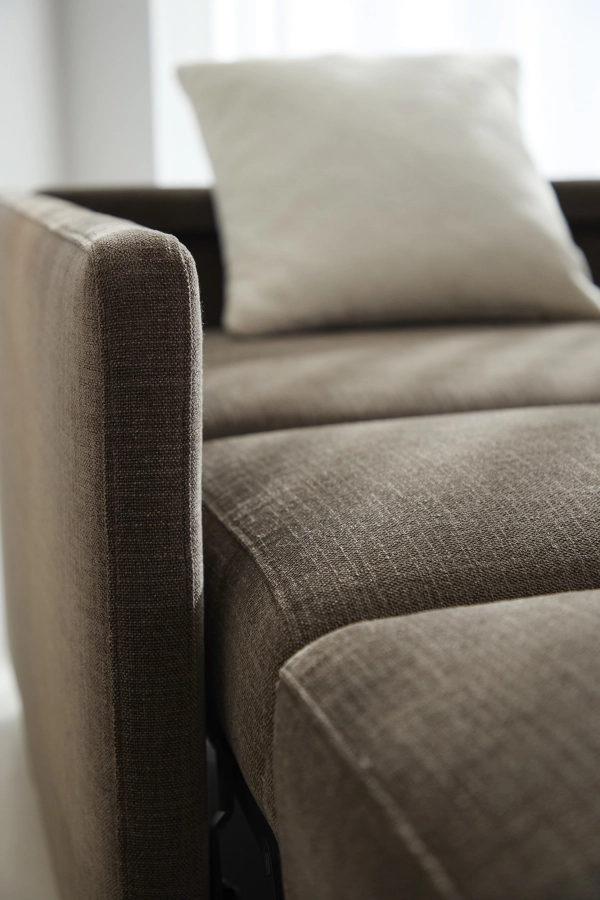 Neah-Chair-with-Slim-Arms-411-low-e12.jpg