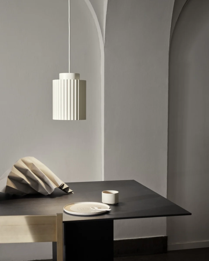 Pholc_Donna_18_pendant_linen_961113_on_i1.webp