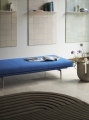 Outline-daybed-steelcut-3-742-polished-alu-relevo-rug-taupe-kink-vase-39-sand (2)-muuto-org_7.jpg