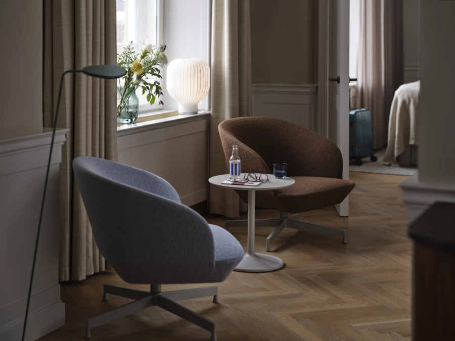 oslo-lounge-swivel-hearth-004-012-grey-soft-side-48-h48-grey-strand-table-lamp-muuto-org_7.jpg