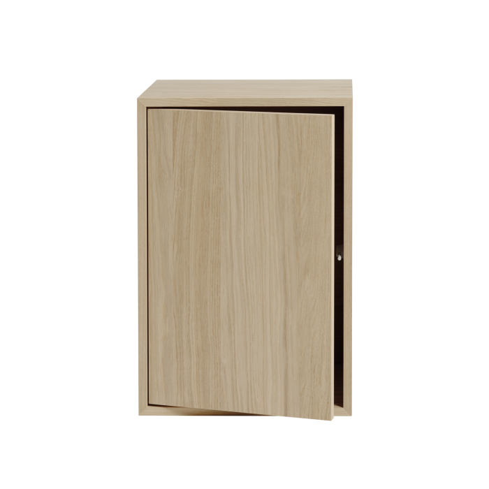Stacked-w-door-large-oak-muuto-5000x5000-hi-res_8.png