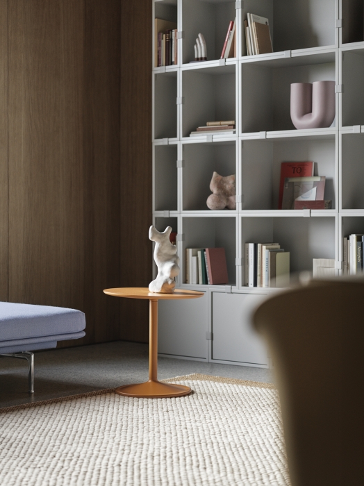 Soft-side-table-O48-H48-orange-pebble-burnt-orange-stacked-grey-kink-vase-dusty-lilac-outline-daybed-vidar-723-muuto-org_7.jpg