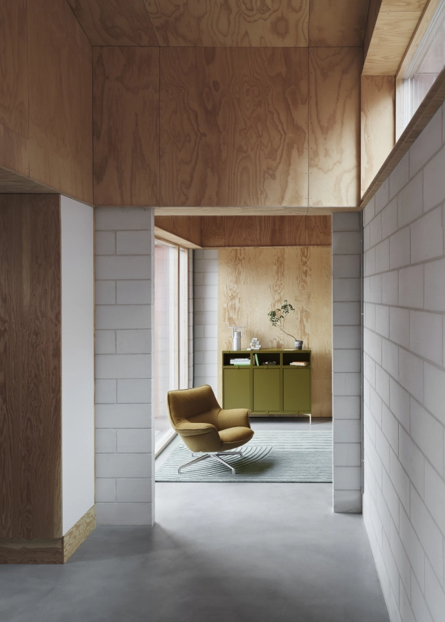 stacked-sideboard-3-brown-green-set-table-lamp-doze-lounge-chair-low-back-hearth-8-polished-alu-relevo-sage-green-muuto-org_7.jpg