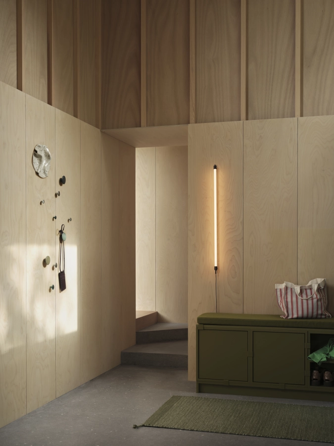 Stacked-seat-cushion-steelcut-985-ply-rug-recycled-polyester-moss-green-dots-fine-wall-lamp-muuto-org_7.jpg