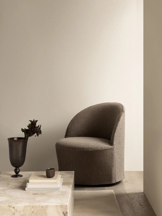 Audo_Tearoom_LoungeChair_Swivel_Pavot_Vase_Plinth_low_1.jpg.webp