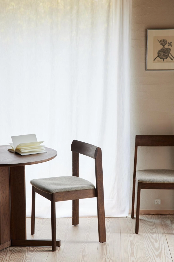 Form and Refine_Living_Blueprint-Chair-Smoked-Oak_Hallingdal_Trefoil-Smoked-Oak.jpg
