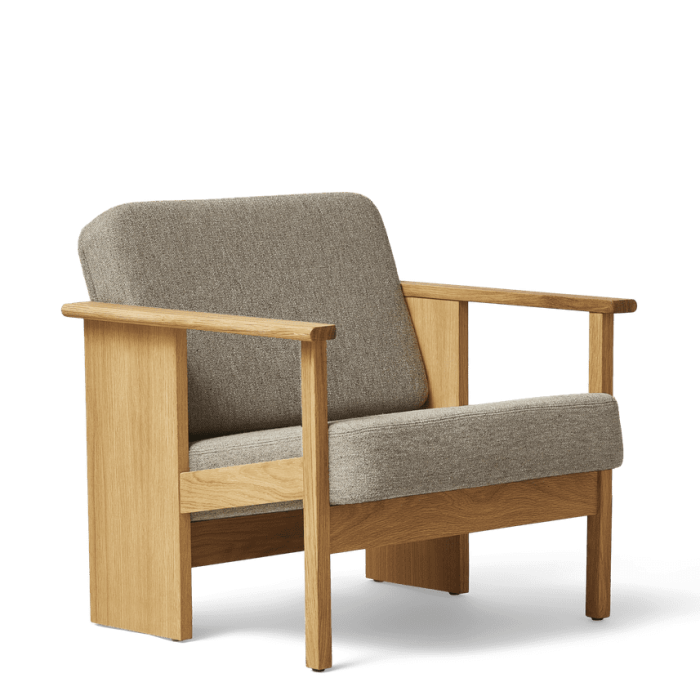 Form and Refine_Block-Lounge-Chair_Oak_Hallingdal_Perspective.png
