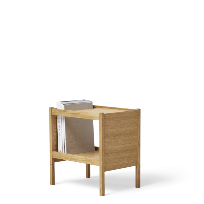Form and Refine_Jounal-side-table_Oak_Perspective-magazines.png