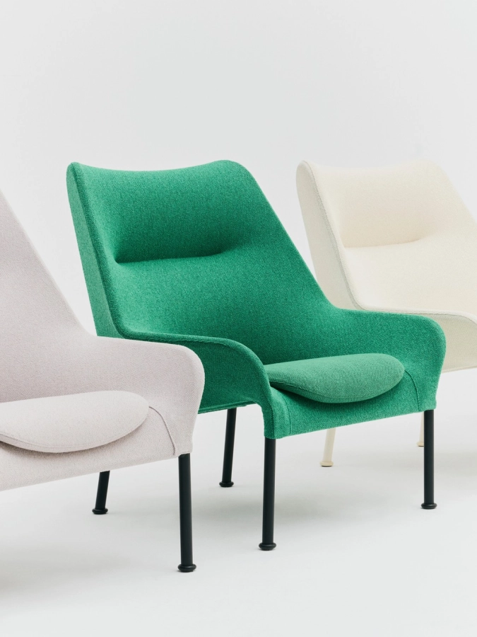 O2 Lounge Chair family 03.jpg