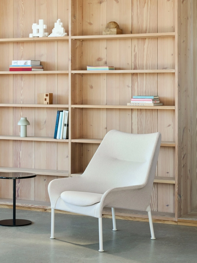 O2 Lounge Chair soft cream eggshell powder coated steel base.jpg