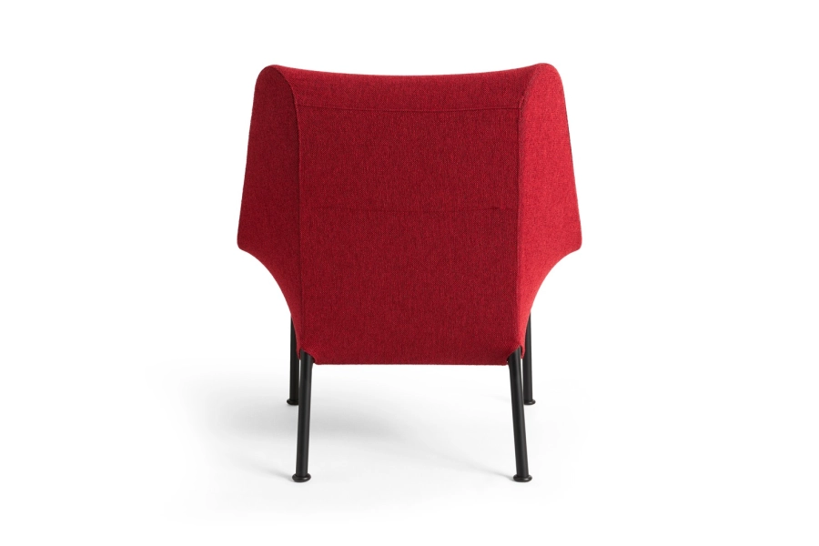 AF351-F484-AU31-03AE_O2 Lounge Chair w. seat cushion soft red_black powder coated steel base 02.jpg