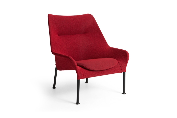 AF351-F484-AU31-03AE_O2 Lounge Chair w. seat cushion soft red_black powder coated steel base.jpg