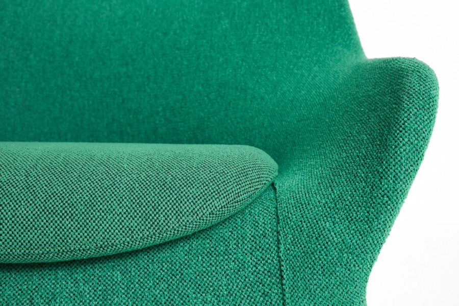 AF351-F486-AU31-03AF_O2 Lounge Chair w. seat cushion soft green_black powder coated steel base_detail 01.jpg