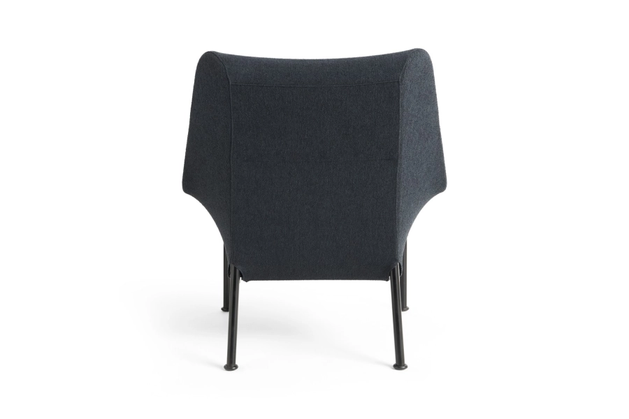 AF351-F482-AU31-03AD_O2 Lounge Chair w. seat cushion soft black_black powder coated steel base 01.jpg